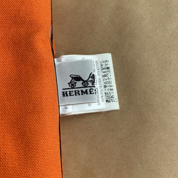 Hermes Paris Dog Bed - Picture 4 of 11